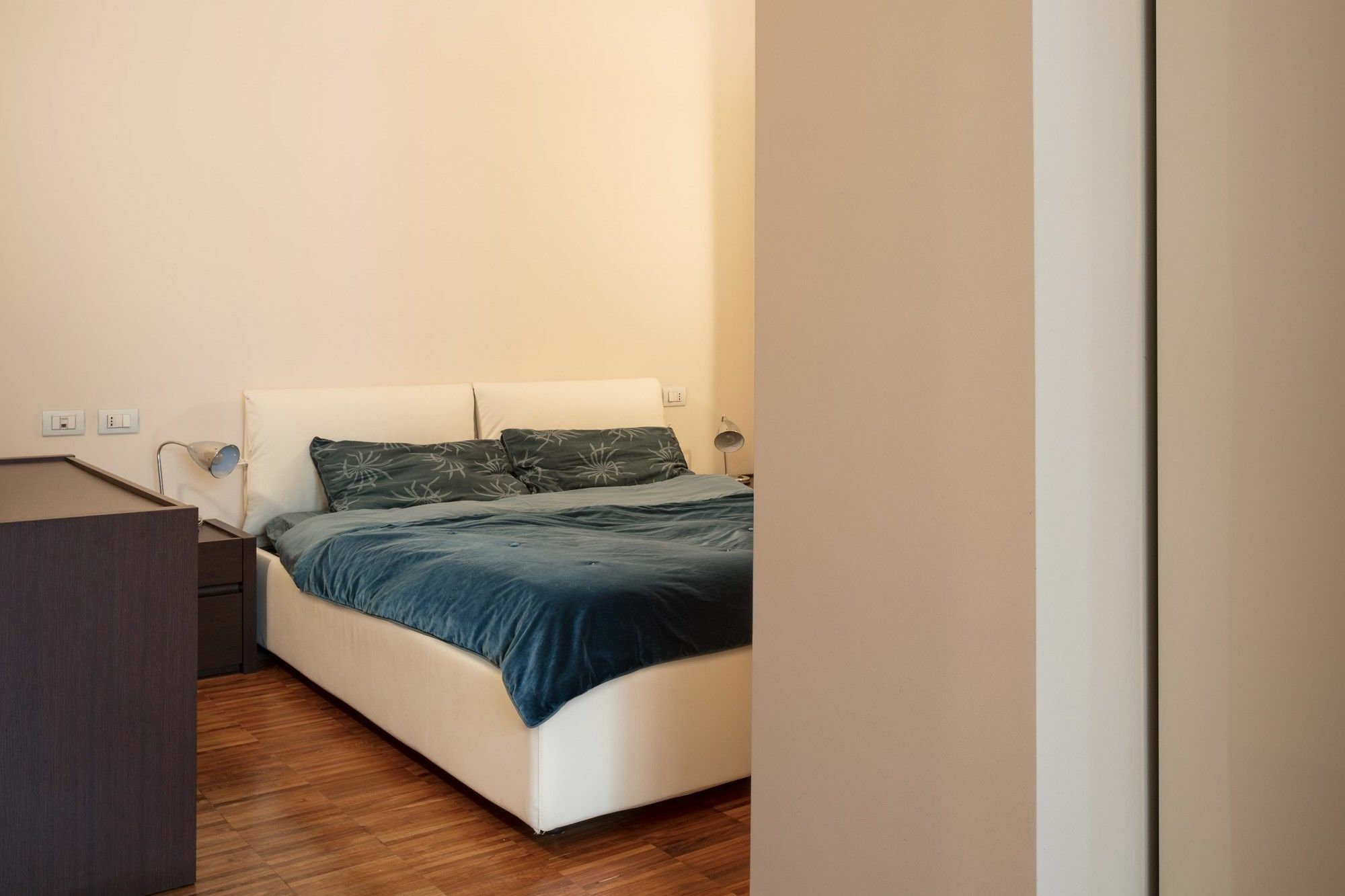 Premuda Apartment Милан Экстерьер фото